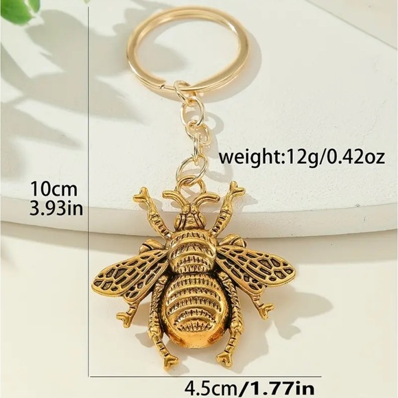Golden Bee Keychain - Picture 2 of 4